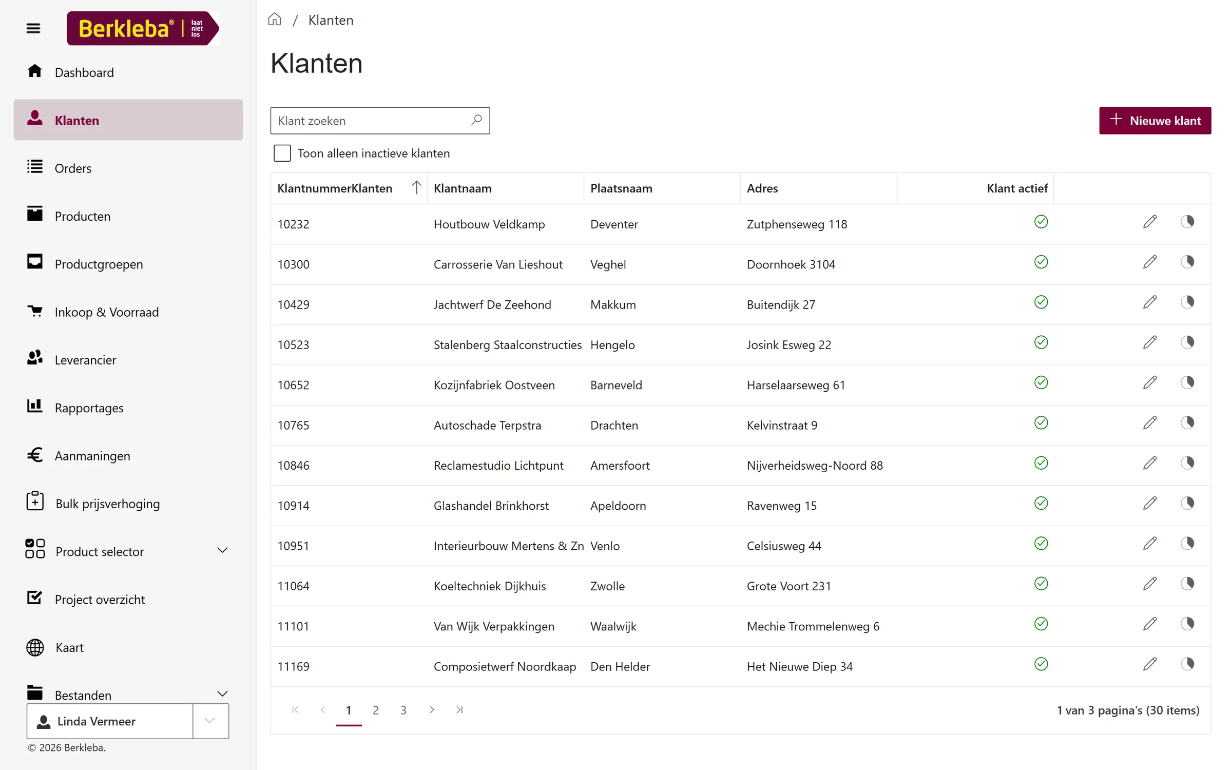 Klantenlijst met klantnummer, plaats en adres